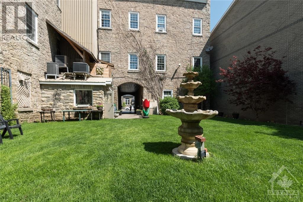 111 St Lawrence St Street, Merrickville, Ontario  K0G 1N0 - Photo 4 - 1206021