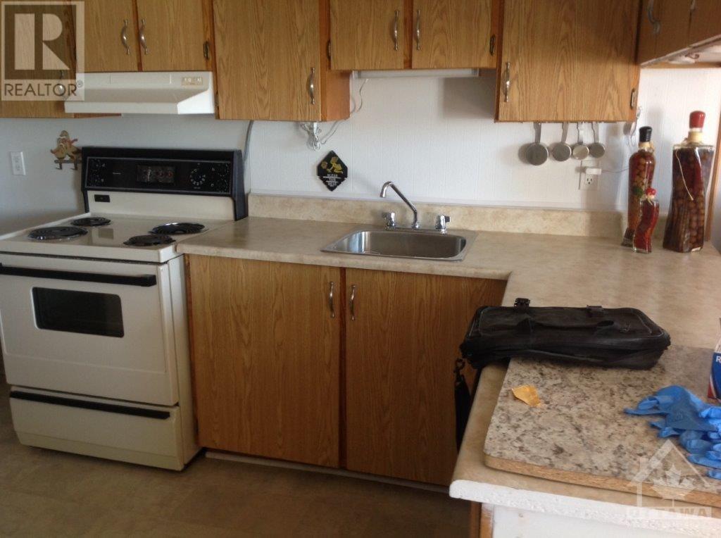 160 Mackay Street, Pembroke, Ontario K8A 1C1 - Photo 15 - 1233277