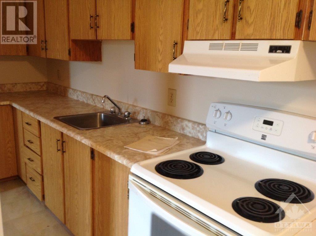 160 Mackay Street, Pembroke, Ontario K8A 1C1 - Photo 5 - 1233277