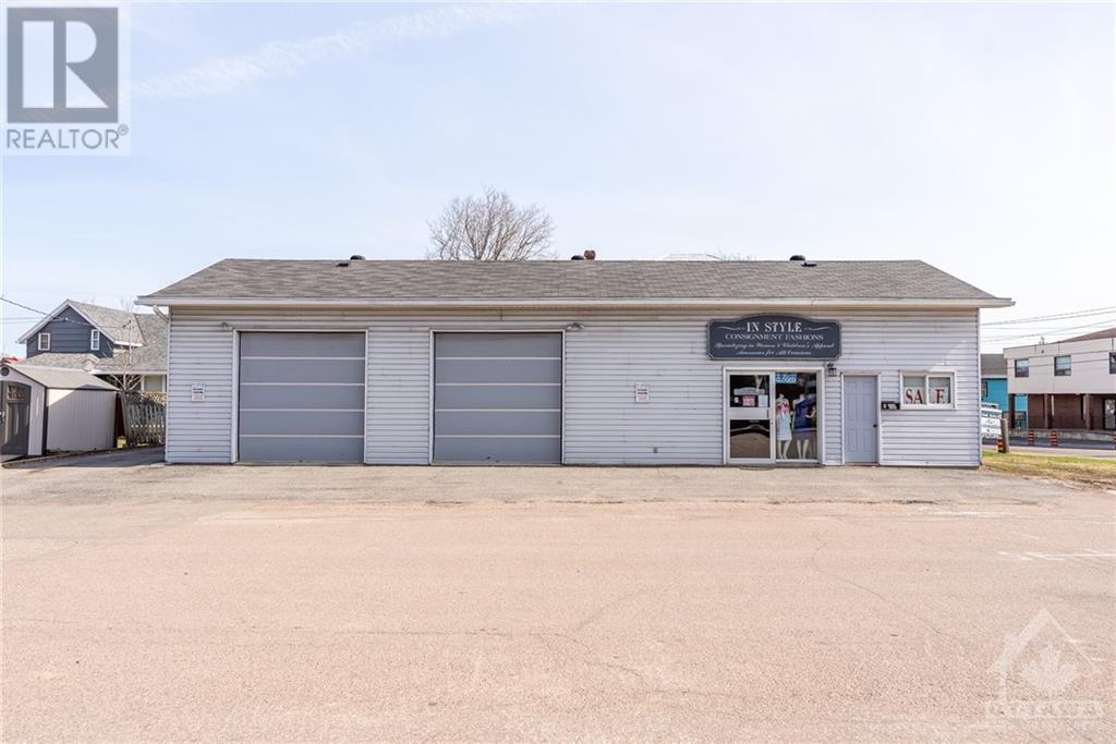 245 Stewart Street, Renfrew, Ontario K7V 1X8 - Photo 3 - 1235877