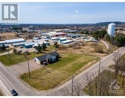 640 BARNET BOULEVARD, renfrew, Ontario