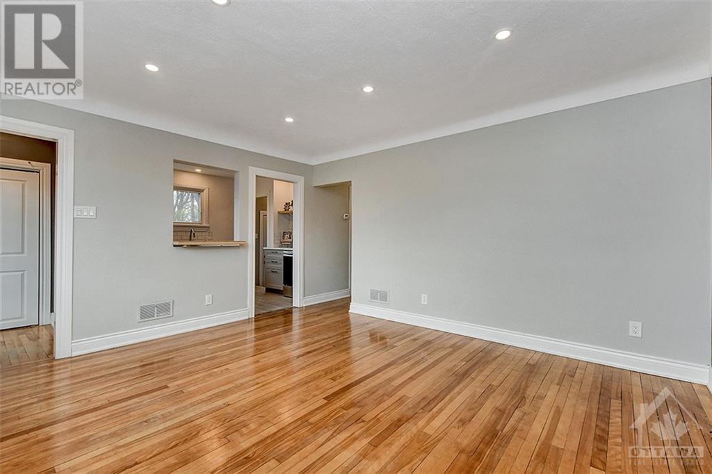 36 Rossland Avenue, Ottawa, Ontario K2G 2K4 - Photo 3 - 1236544