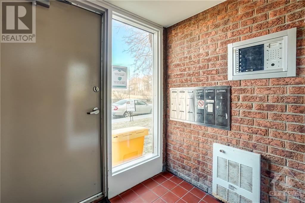 10 Tormey Street, Ottawa, Ontario K1N 5V8 - Photo 5 - 1236507