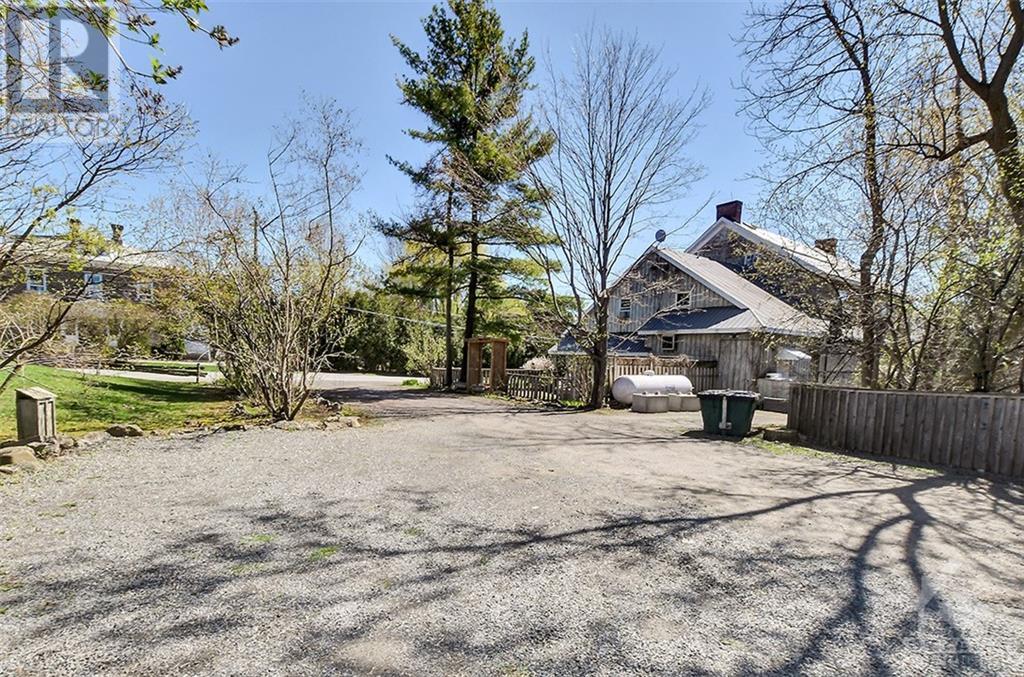 9 Bridge Street, Oxford Mills, Ontario K0G 1S0 - Photo 30 - 1238236