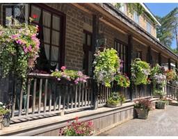 9 BRIDGE STREET, oxford mills, Ontario