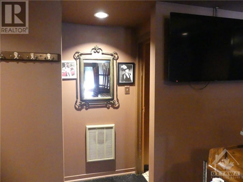 495 Somerset Street W, Ottawa, Ontario  K1R 5J7 - Photo 10 - 1241673