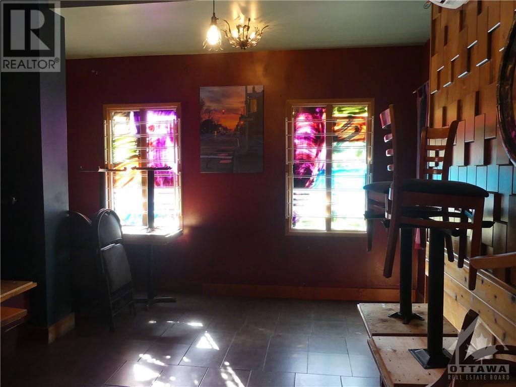 495 Somerset Street W, Ottawa, Ontario  K1R 5J7 - Photo 3 - 1241673