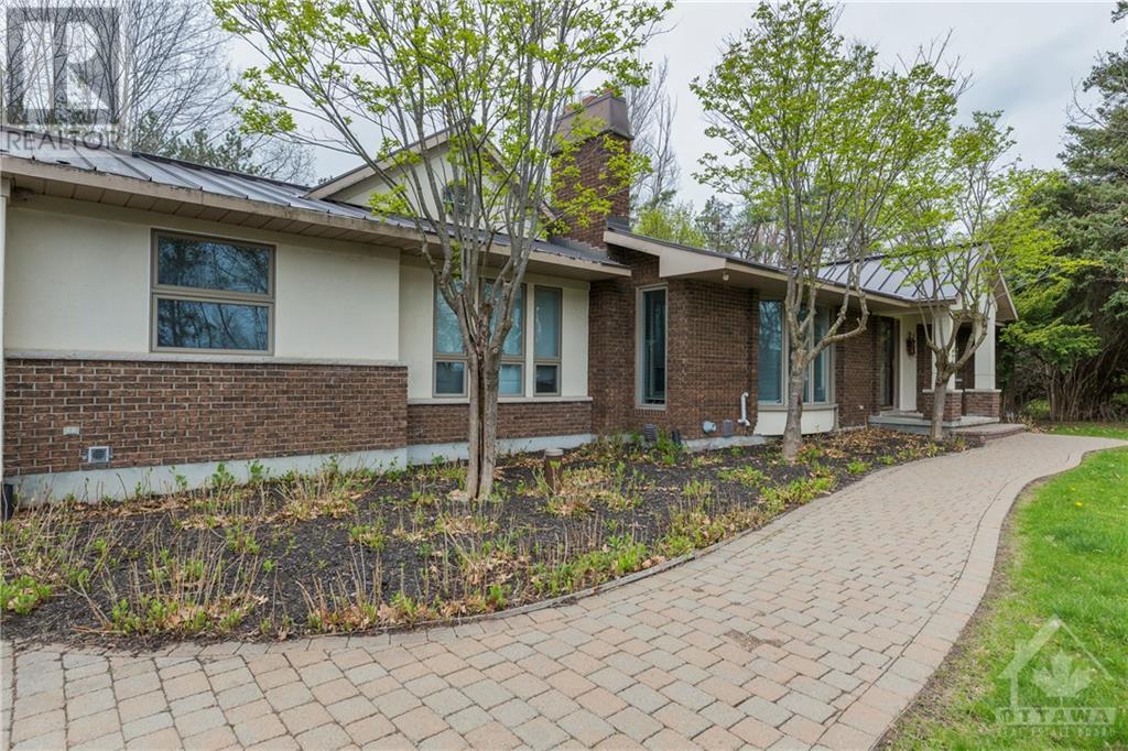 1823 Richardson Side Road, Carp, Ontario  K0A 1L0 - Photo 2 - 1237050