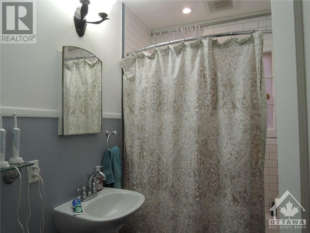 359 Fifth Avenue, Ottawa, Ontario  K1S 2N6 - Photo 8 - 1243464