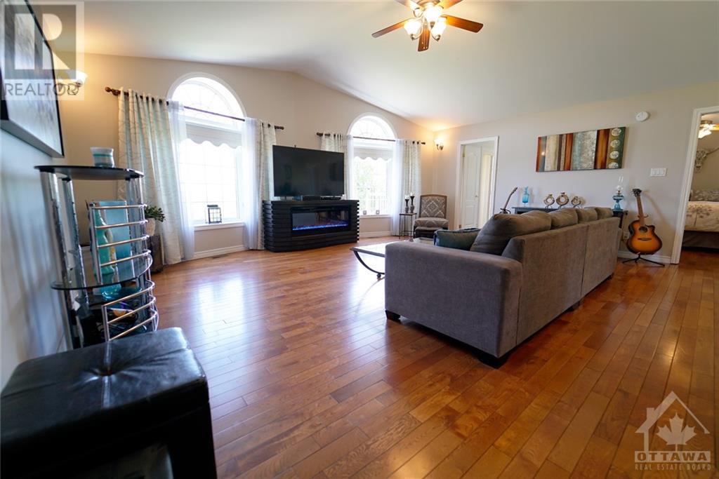 10275 County Rd 2 Road, Iroquois, Ontario  K0E 1K0 - Photo 11 - 1245322