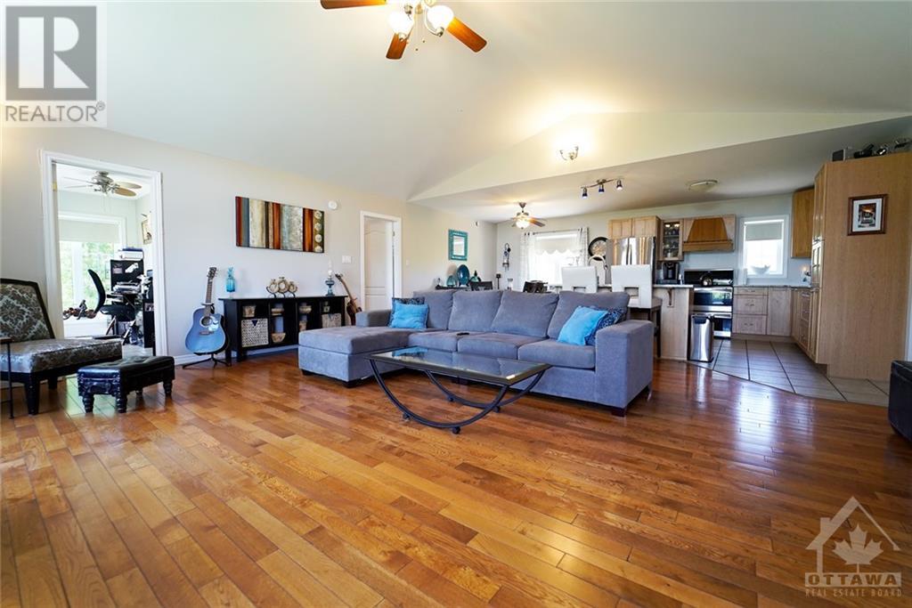 10275 County Rd 2 Road, Iroquois, Ontario  K0E 1K0 - Photo 13 - 1245322