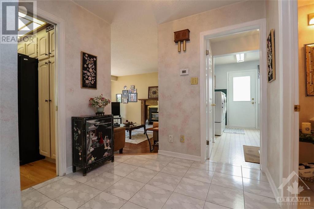 1716 St Barbara Street, Ottawa, Ontario  K1T 1M2 - Photo 7 - 1245871