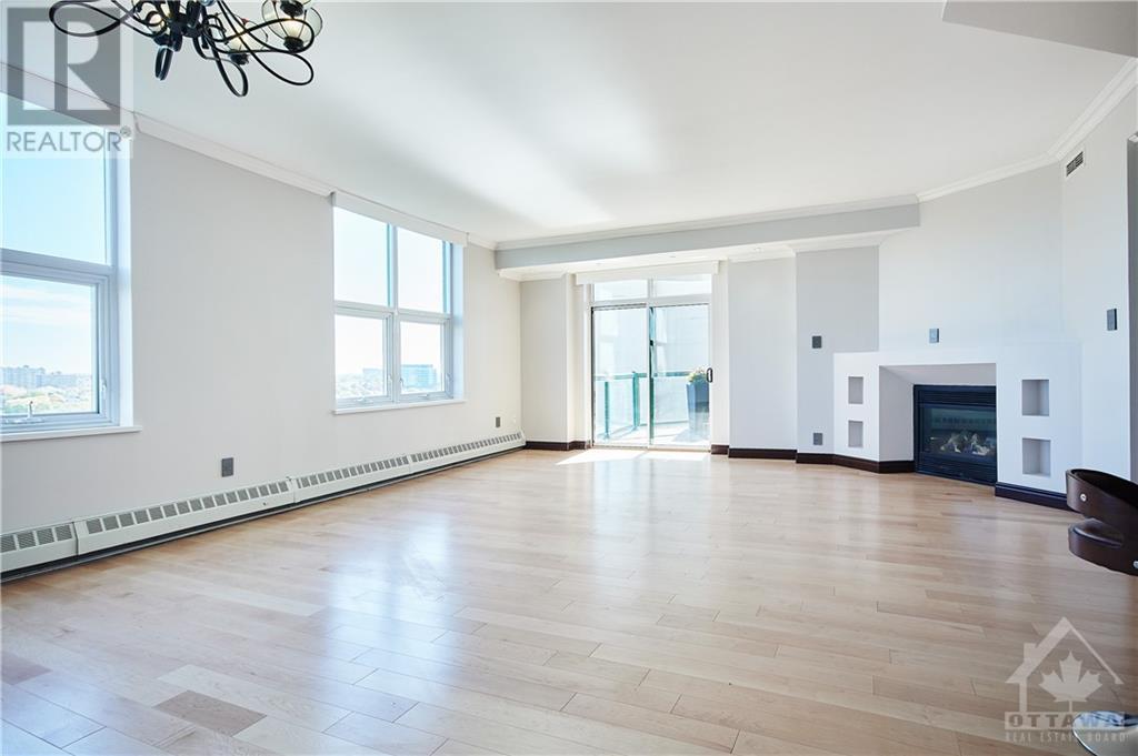 131 Wurtemburg Street Unit#802, Ottawa, Ontario  K1N 1J2 - Photo 2 - 1246220