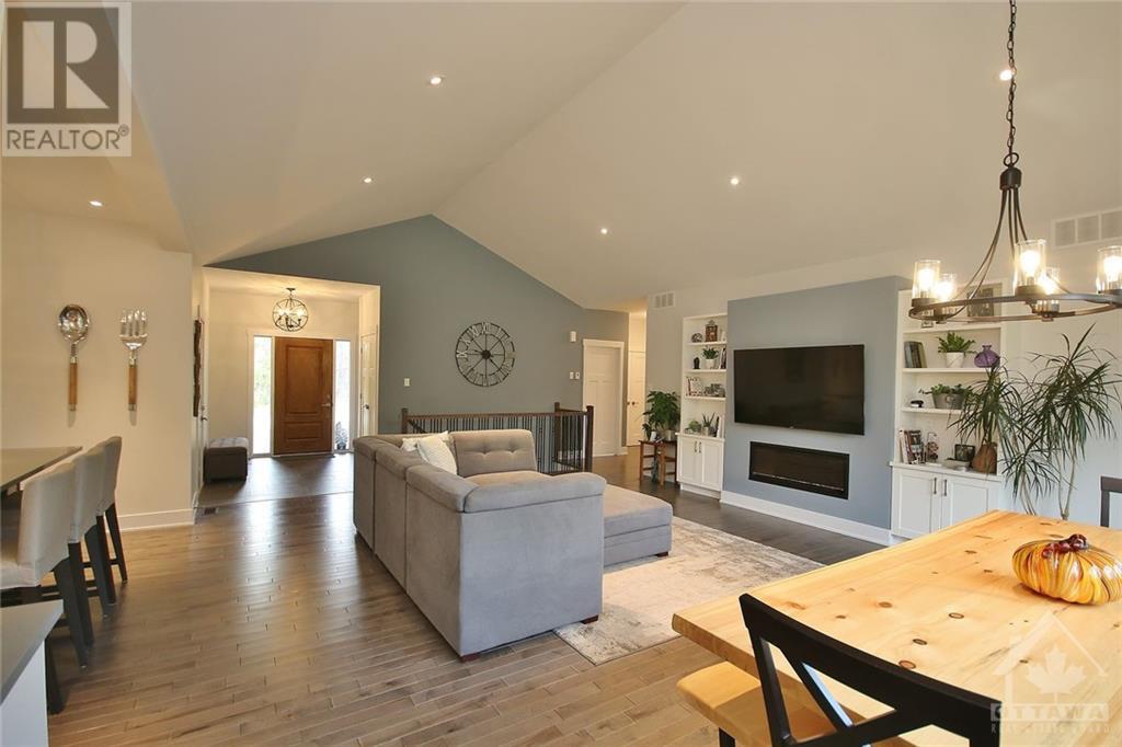 3010 Harbison Road, North Gower, Ontario  K0A 2Z0 - Photo 4 - 1244342