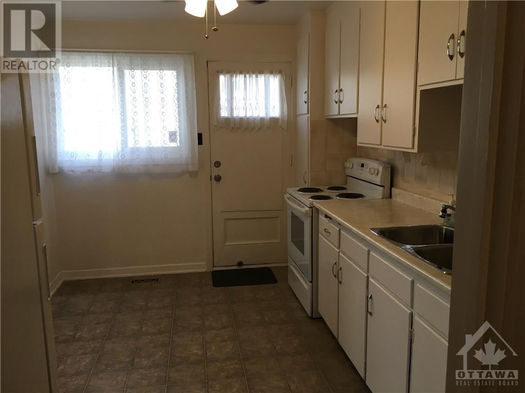 813 Broadview Avenue, Ottawa, Ontario  K2A 2M4 - Photo 7 - 1246062