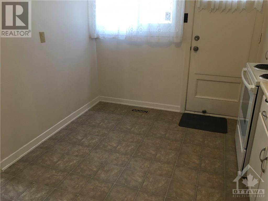 813 Broadview Avenue, Ottawa, Ontario  K2A 2M4 - Photo 8 - 1246062