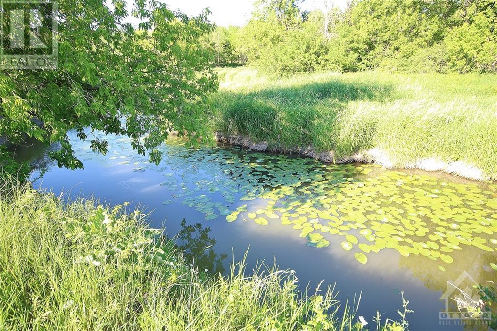 2385 Emmett Road, Cumberland, Ontario  K4C 1S1 - Photo 3 - 1246589