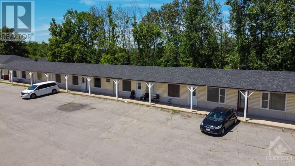 872 County Road 17 Highway, L'orignal, Ontario  K0B 1K0 - Photo 1 - 1246793