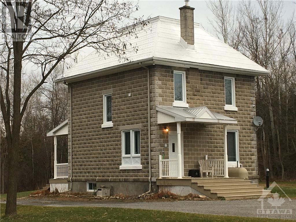 5692 Buckles Street, Osgoode, Ontario  K0A 2W0 - Photo 3 - 1246802