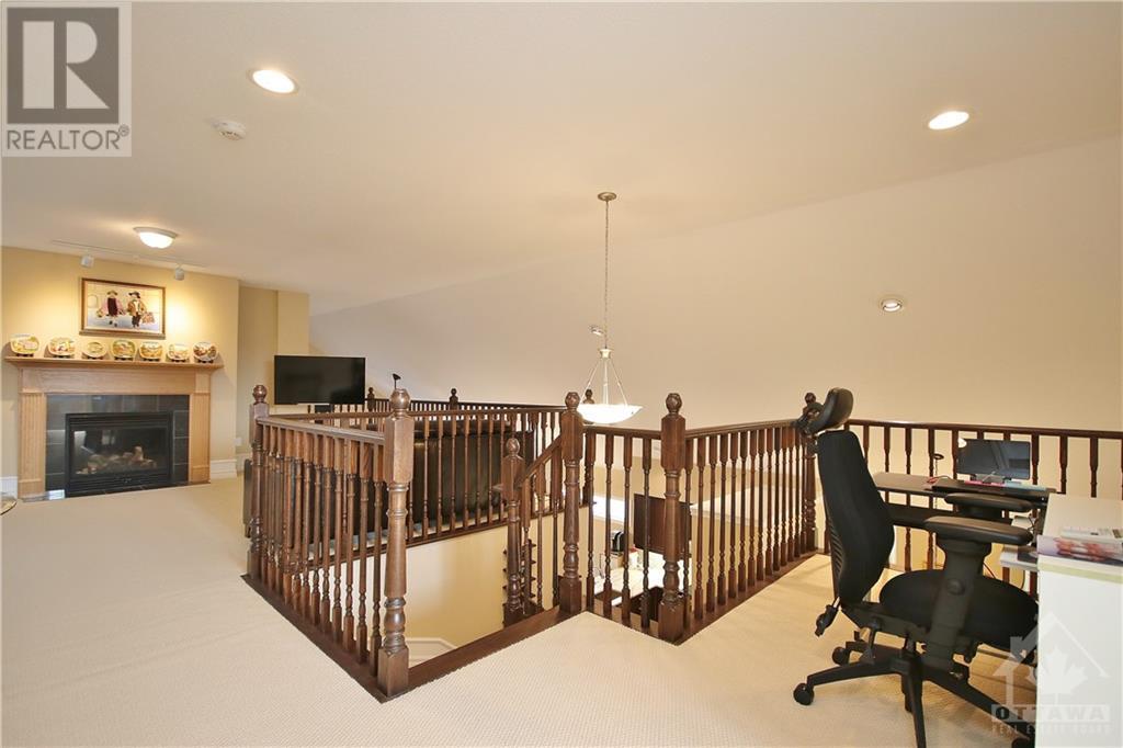 311 Laughlin Circle, Kanata, Ontario  K2T 0E1 - Photo 7 - 1247526