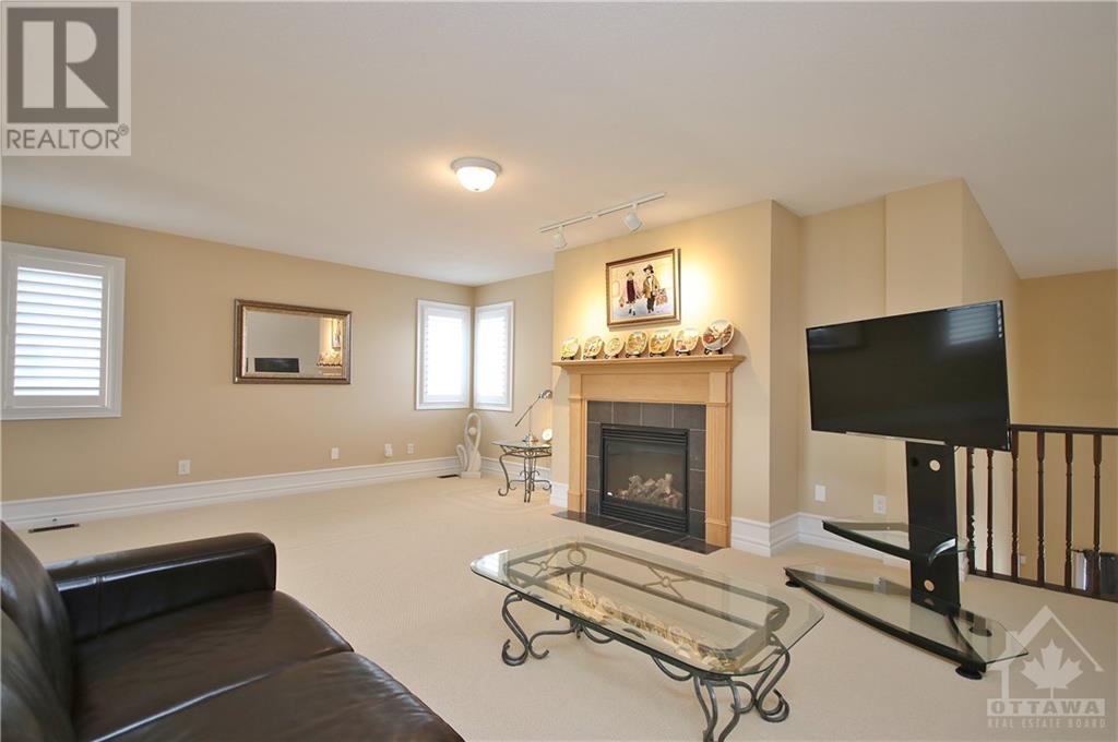 311 Laughlin Circle, Kanata, Ontario  K2T 0E1 - Photo 8 - 1247526