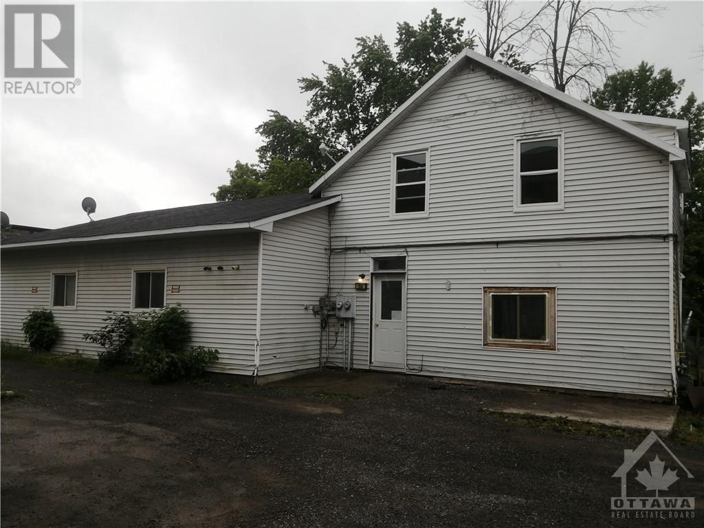 130,132,134 Prescott Street, Kemptville, Ontario  K0G 1J0 - Photo 2 - 1245558