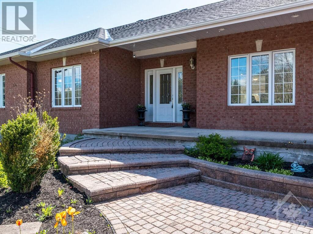 2602 Manotick Station Road, Osgoode, Ontario  K0A 2W0 - Photo 2 - 1249151