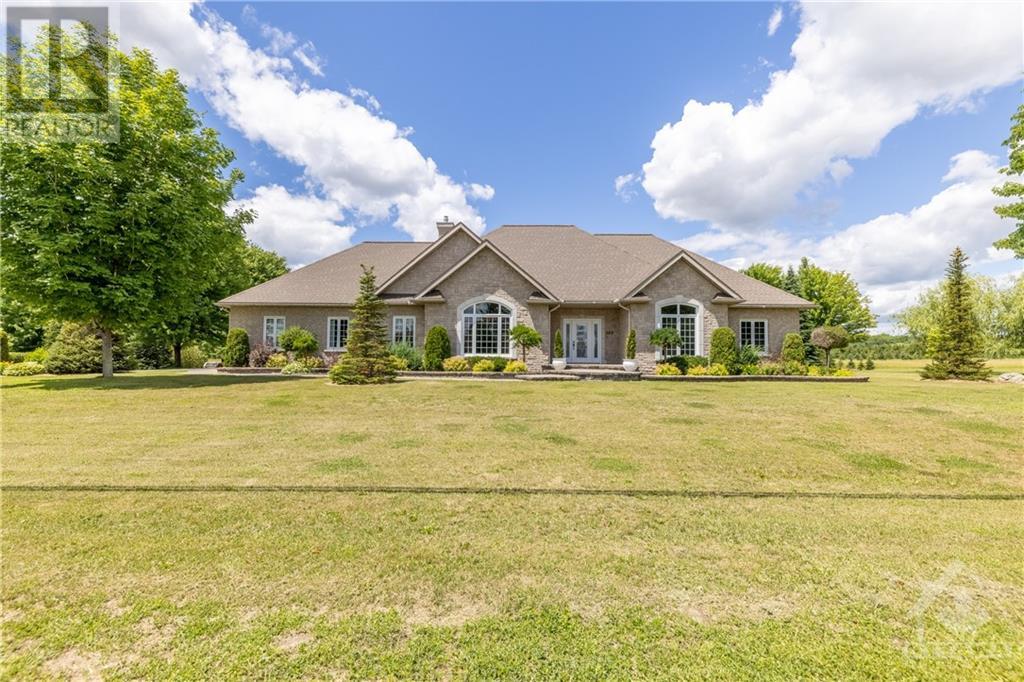 280 Old 17 Highway, Plantagenet, Ontario  K0B 1L0 - Photo 1 - 1249289