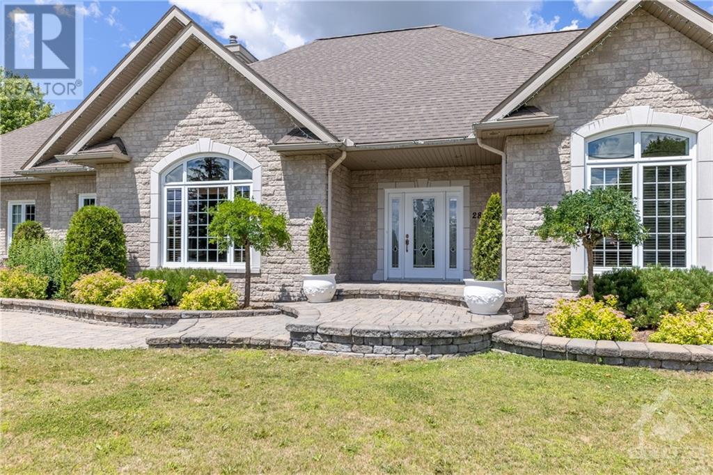 280 Old 17 Highway, Plantagenet, Ontario  K0B 1L0 - Photo 2 - 1249289