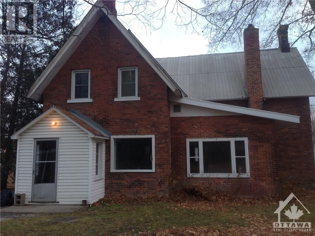 30 Daniel Street, Arnprior, Ontario  K7S 2K5 - Photo 7 - 1249855