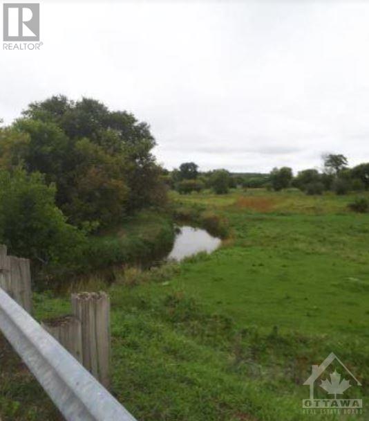 571 Donald B Munro Drive, Carp, Ontario  K0A 1L0 - Photo 4 - 1249404