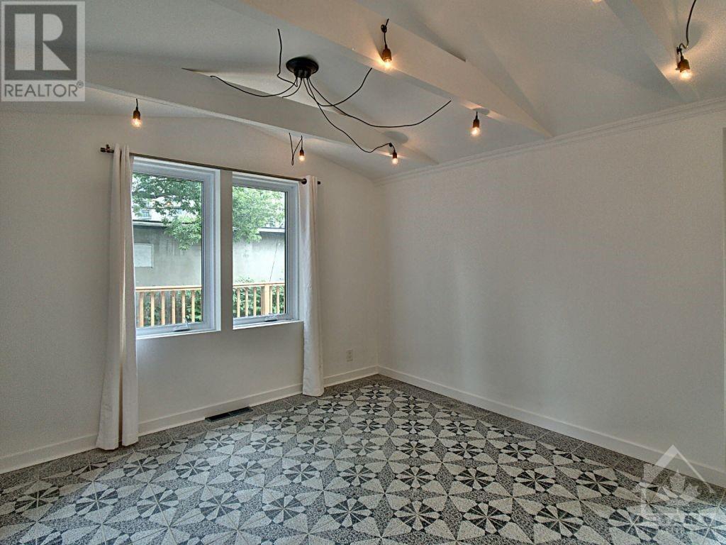 81 Pinhey Street, Ottawa, Ontario  K1Y 1T5 - Photo 2 - 1250673