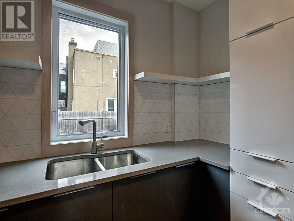 81 Pinhey Street, Ottawa, Ontario  K1Y 1T5 - Photo 8 - 1250673