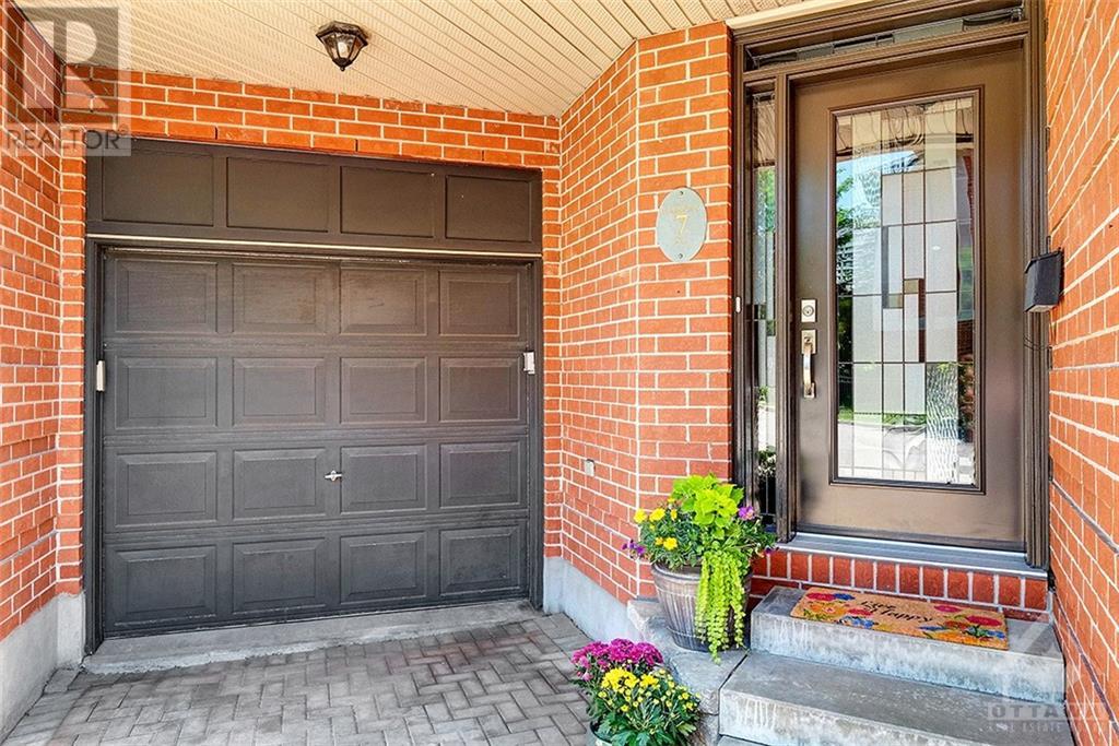 7 Harvey Street, Ottawa, Ontario  K1S 5S5 - Photo 2 - 1250435
