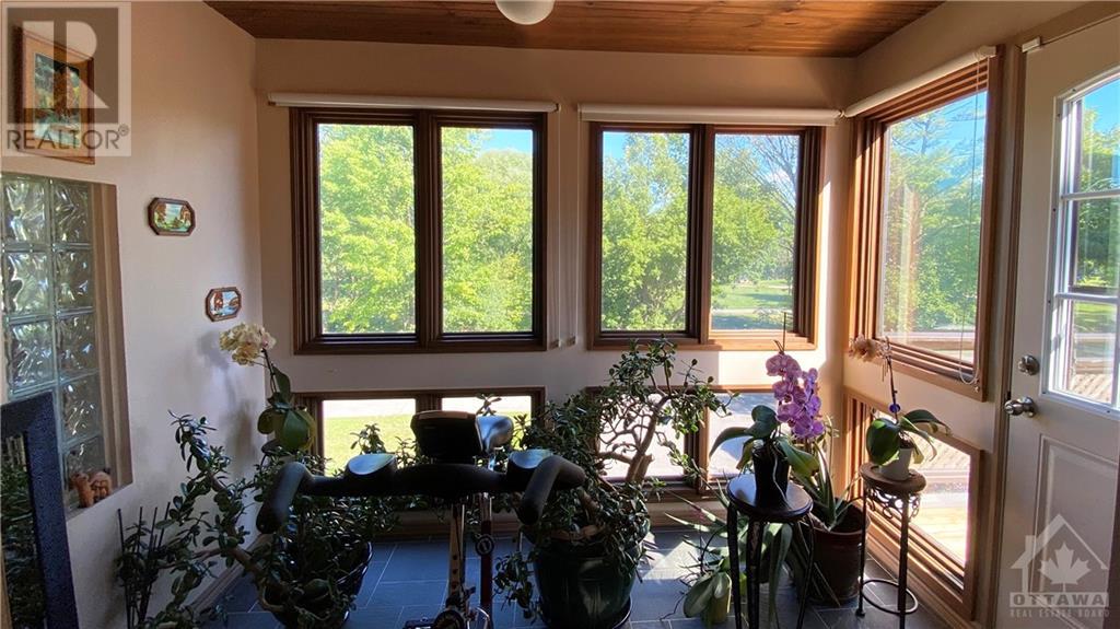 2754 Howe Street, Ottawa, Ontario  K2B 6W9 - Photo 13 - 1250843