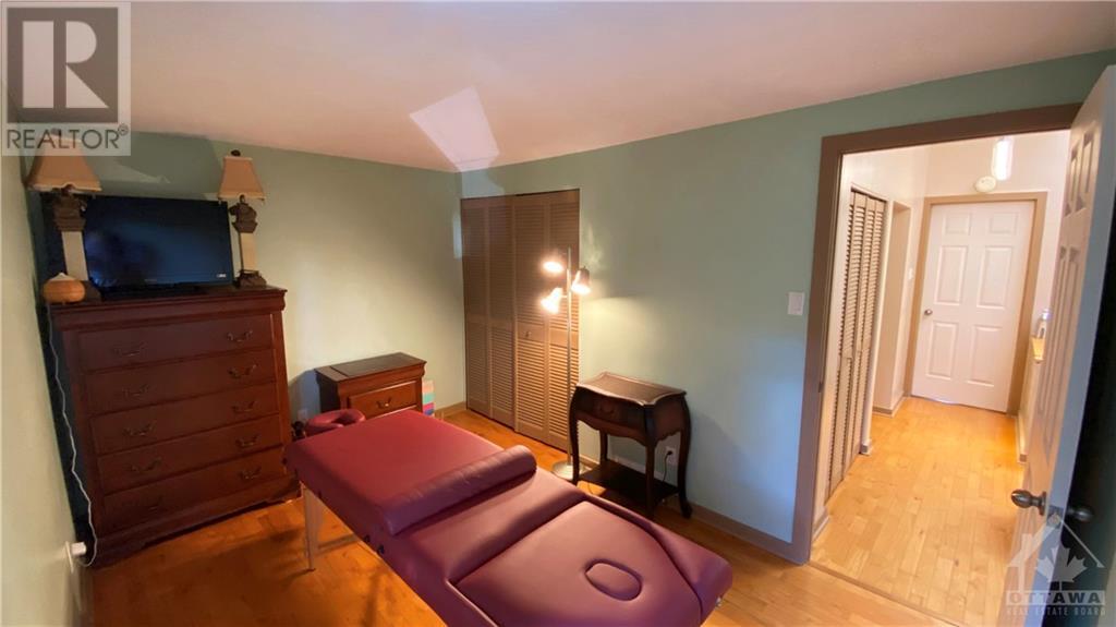 2754 Howe Street, Ottawa, Ontario  K2B 6W9 - Photo 17 - 1250843
