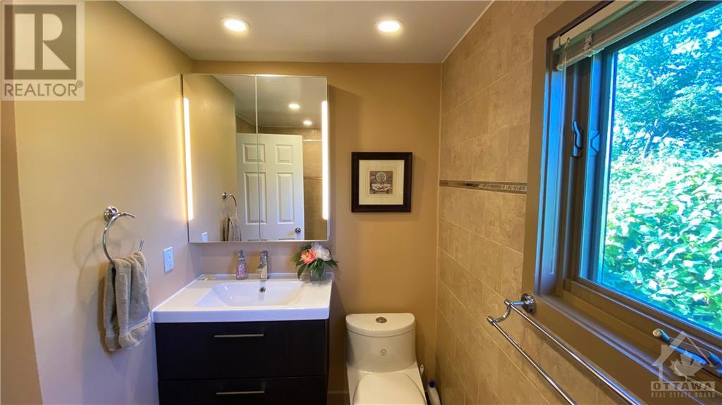 2754 Howe Street, Ottawa, Ontario  K2B 6W9 - Photo 18 - 1250843