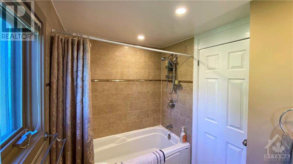 2754 Howe Street, Ottawa, Ontario  K2B 6W9 - Photo 19 - 1250843