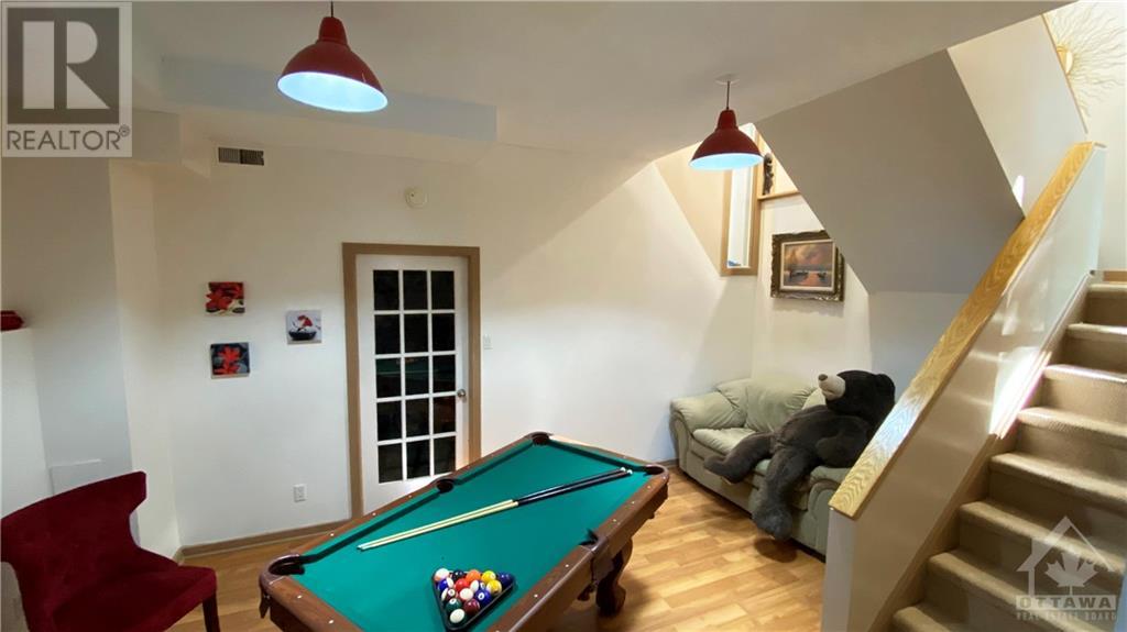 2754 Howe Street, Ottawa, Ontario  K2B 6W9 - Photo 3 - 1250843