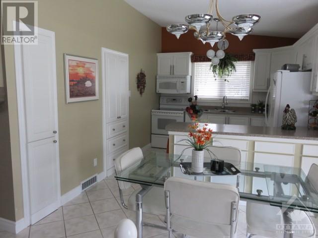 6350 Radisson Way, Orleans, Ontario  K1C 2Z7 - Photo 11 - 1250955