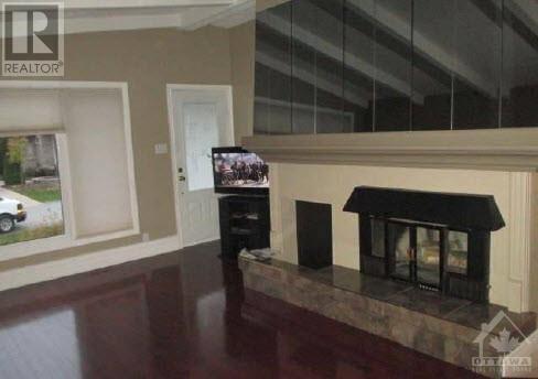 6350 Radisson Way, Orleans, Ontario  K1C 2Z7 - Photo 4 - 1250955