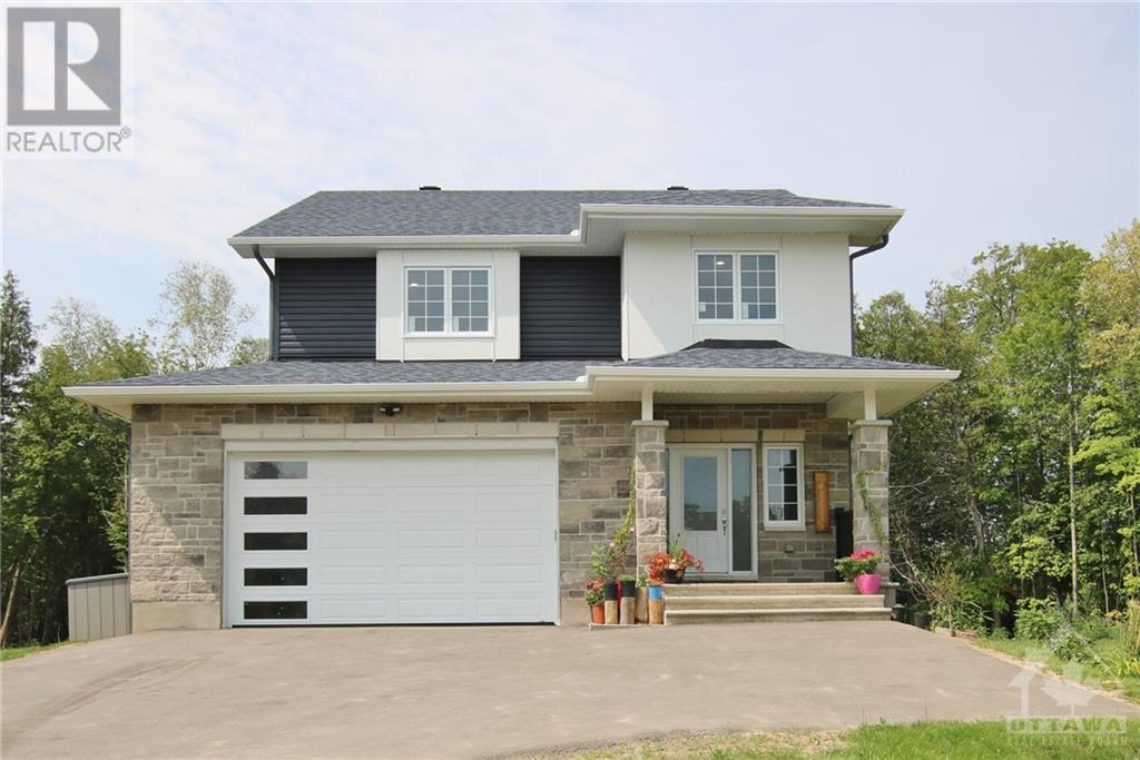 3765 Grainger Park Road, Kinburn, Ontario  K0A 2H0 - Photo 1 - 1251638