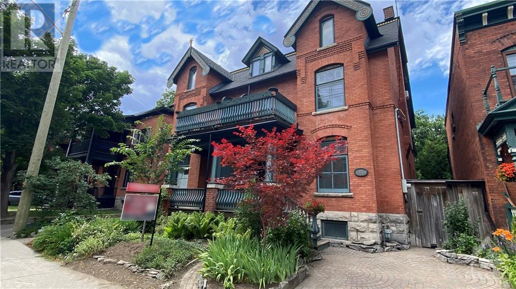 543 Gilmour Street, Ottawa, Ontario  K1R 5L5 - Photo 1 - 1249545