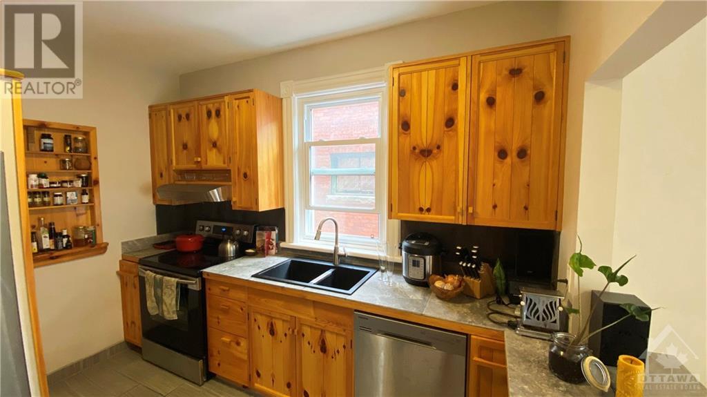543 Gilmour Street, Ottawa, Ontario  K1R 5L5 - Photo 12 - 1249545