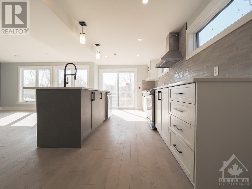 196 Powell Avenue, Ottawa, Ontario  K1S 2A5 - Photo 2 - 1251602
