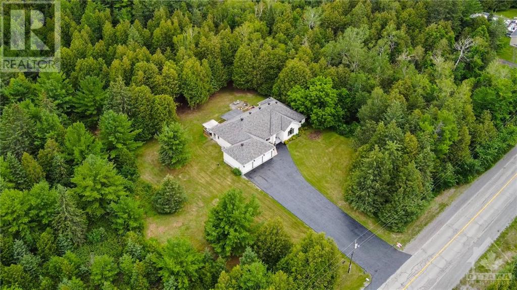 6909 Fernbank Road, Stittsville, Ontario  K2S 1B6 - Photo 2 - 1248896