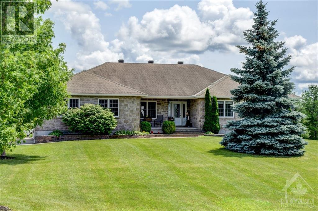 7820 Flewellyn Road, Stittsville, Ontario  K0A 1B0 - Photo 1 - 1252028