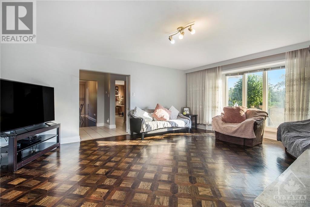 49 Gilbey Drive, Ottawa, Ontario  K2E 5S4 - Photo 4 - 1251271