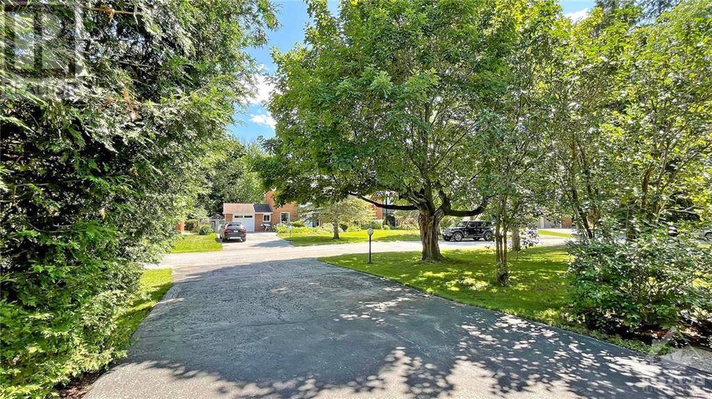 23 Kingsford Crescent, Ottawa, Ontario  K2K 1T5 - Photo 3 - 1252469