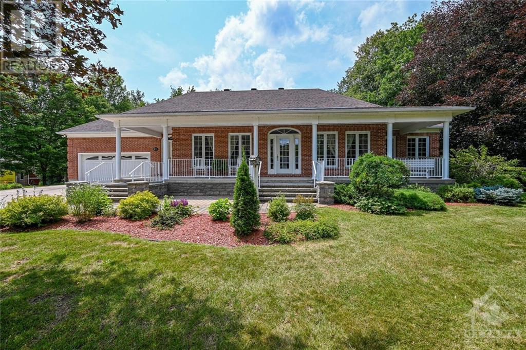 8 Southpoint Drive, Smiths Falls, Ontario  K7A 4S5 - Photo 3 - 1250901